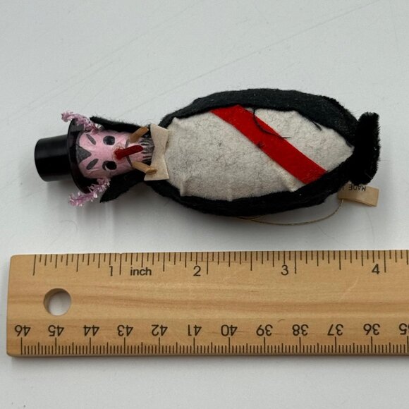 Vampire Dracula Felt Halloween Ornaments 1950-60's Made in Japan 4" Lot of 5 - Picture 8 of 8